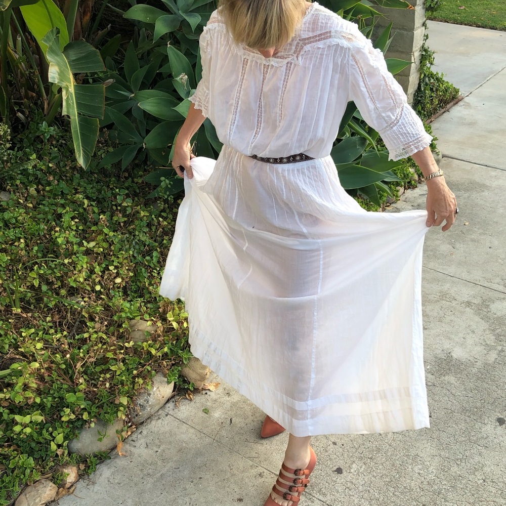 SOLD ❤️🌺Vintage Victorian dress - Picture 5 of 5